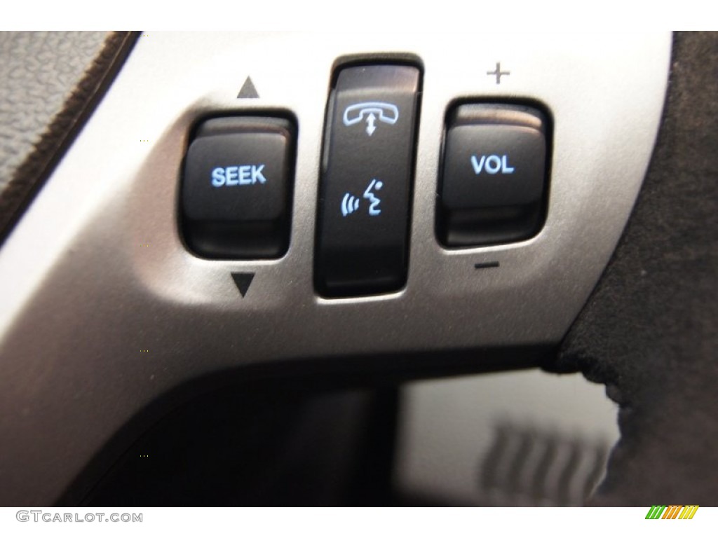2013 Ford Taurus SHO AWD Controls Photo #74013258
