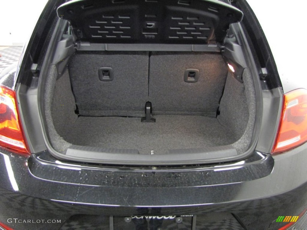2012 Volkswagen Beetle 2.5L Trunk Photo #74013460