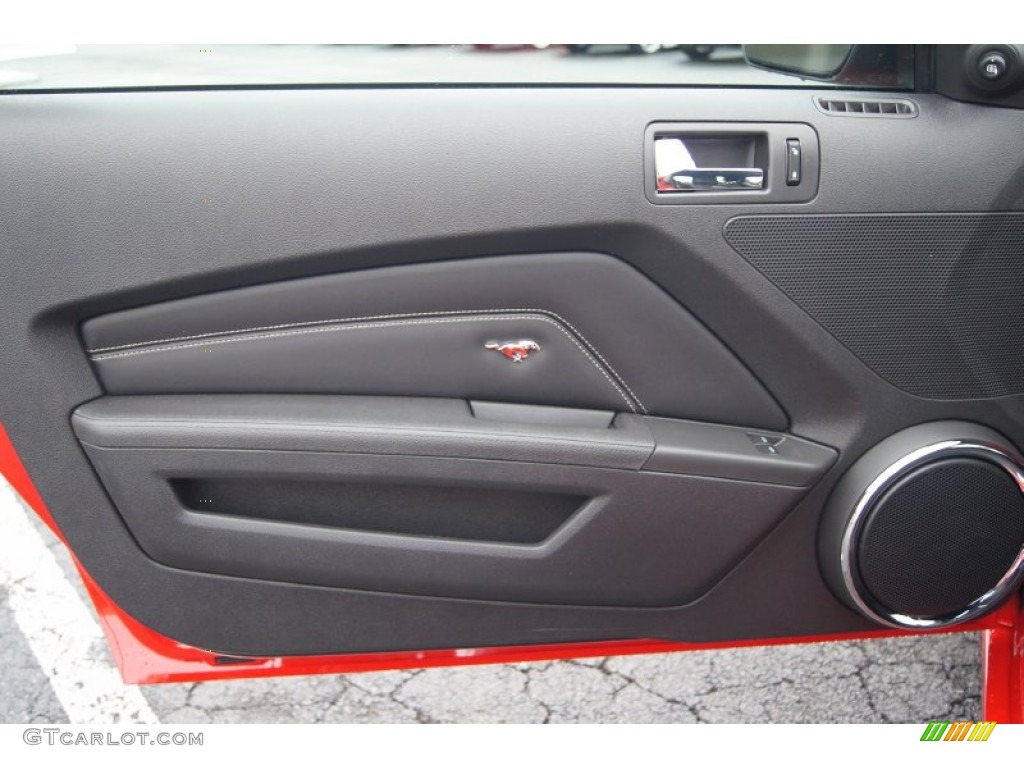 2013 Ford Mustang GT Premium Coupe Charcoal Black/Cashmere Accent Door Panel Photo #74014806