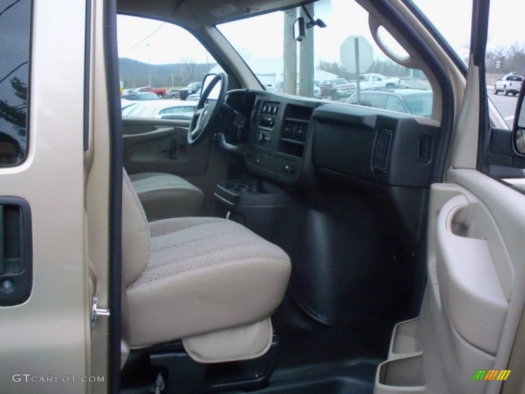 2013 Express 2500 Cargo Van - Sandstone Metallic / Neutral photo #16