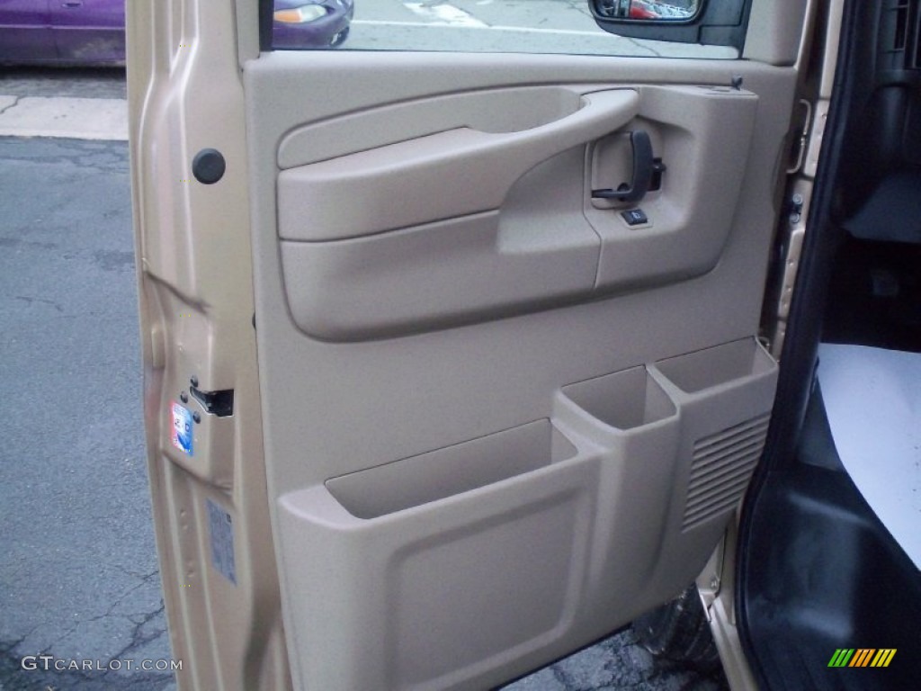 2013 Express 2500 Cargo Van - Sandstone Metallic / Neutral photo #17