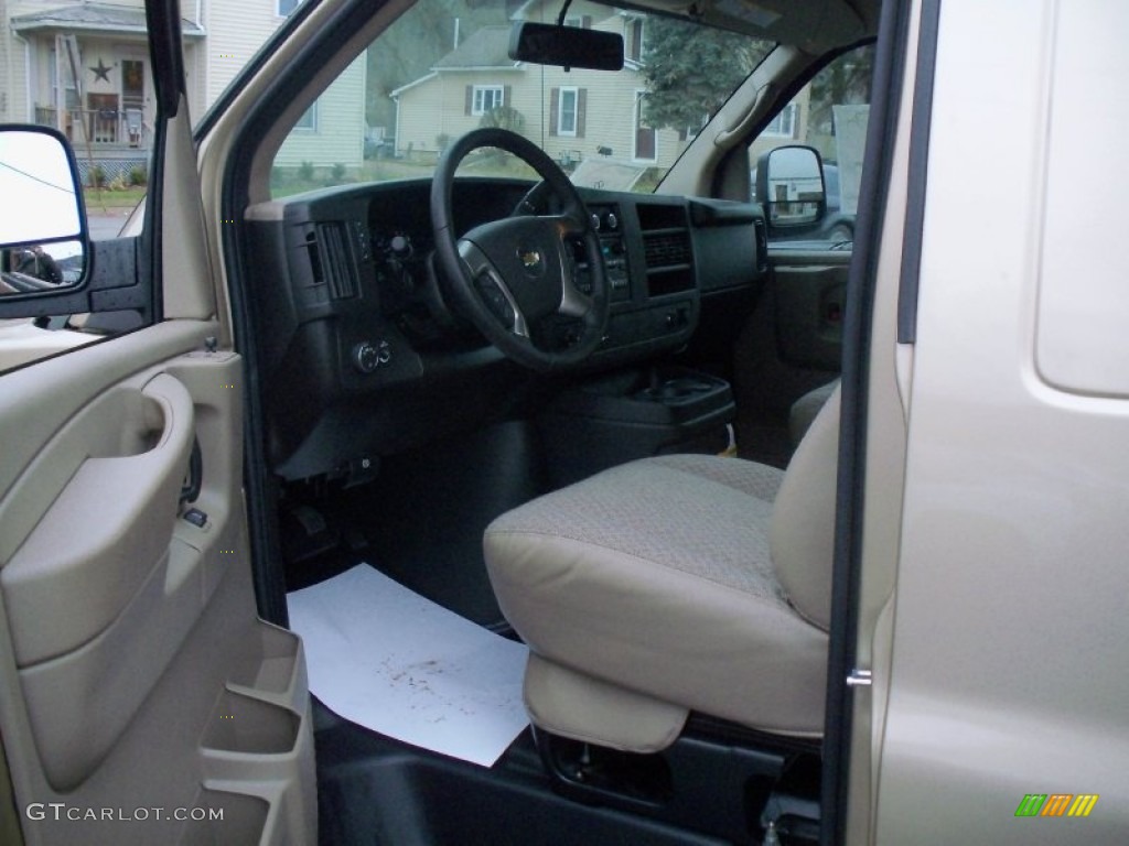 2013 Express 2500 Cargo Van - Sandstone Metallic / Neutral photo #19