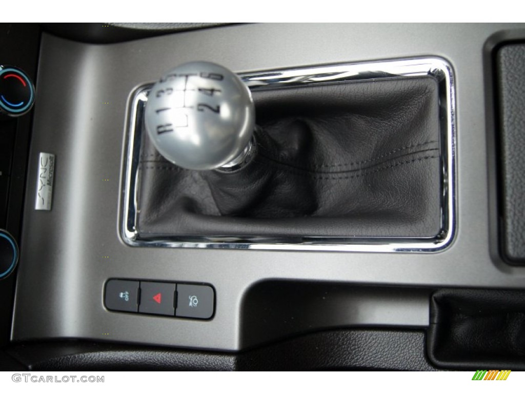 2013 Ford Mustang GT Premium Coupe 6 Speed Manual Transmission Photo #74015283
