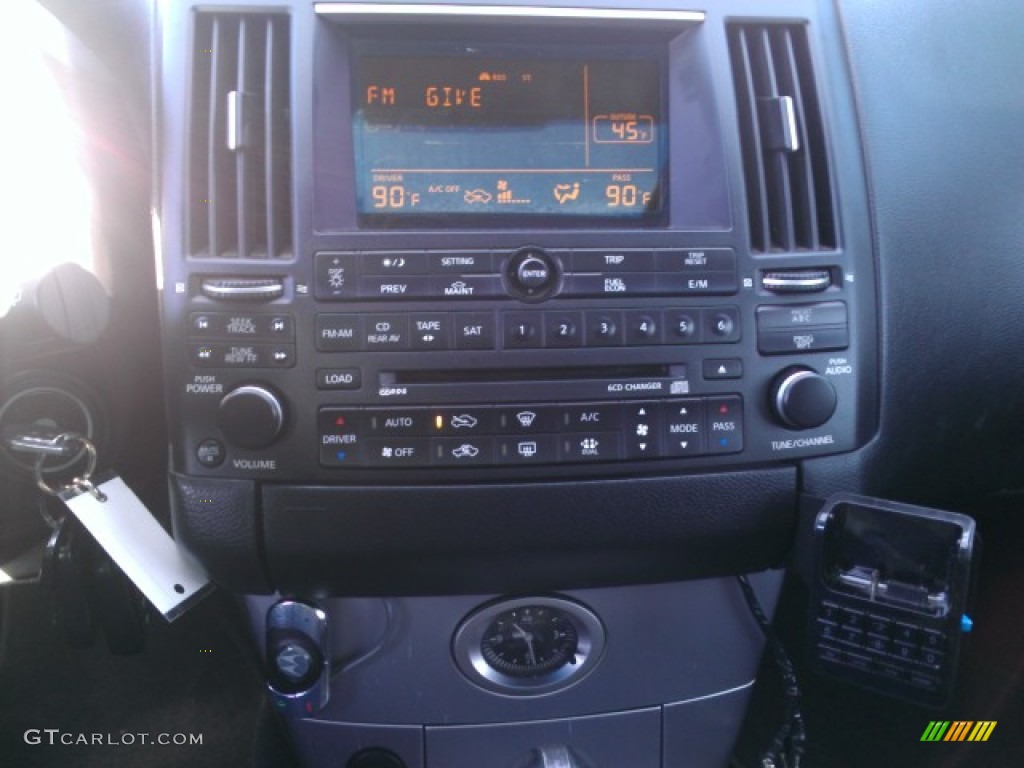 2003 Infiniti FX 45 AWD Controls Photo #74015703