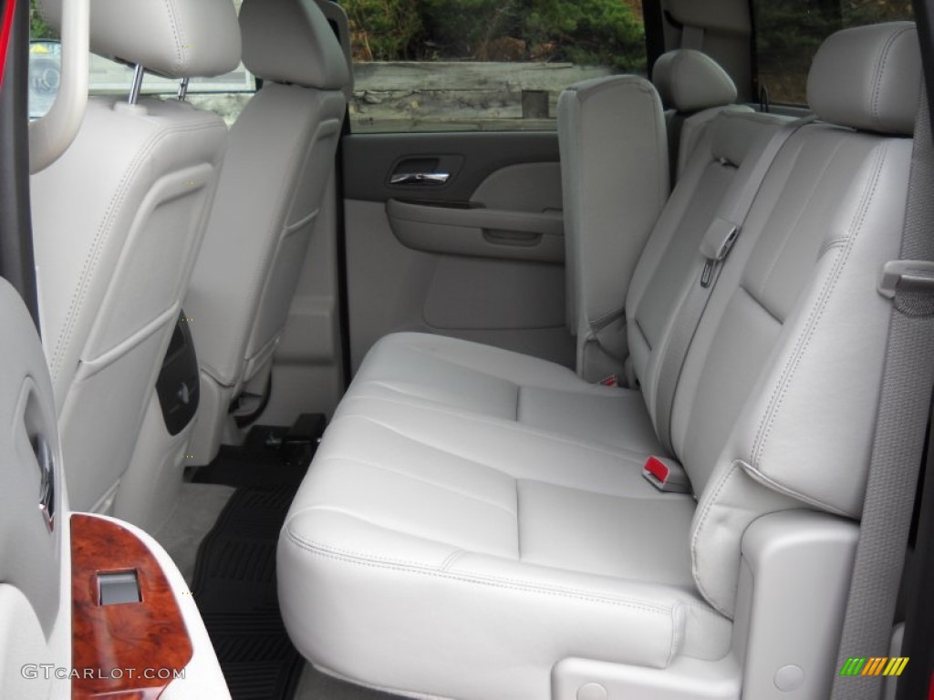 2013 GMC Sierra 3500HD SLT Crew Cab 4x4 Dually Rear Seat Photo #74017155