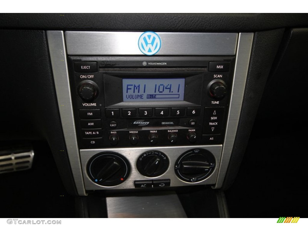 2005 Jetta GLI Sedan - Blue Lagoon Metallic / Black photo #18