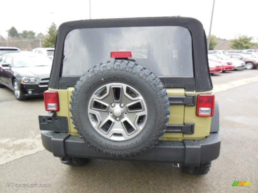 2013 Wrangler Rubicon 4x4 - Commando Green / Black photo #7