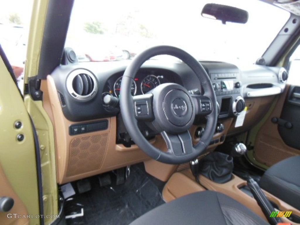2013 Wrangler Rubicon 4x4 - Commando Green / Black photo #10