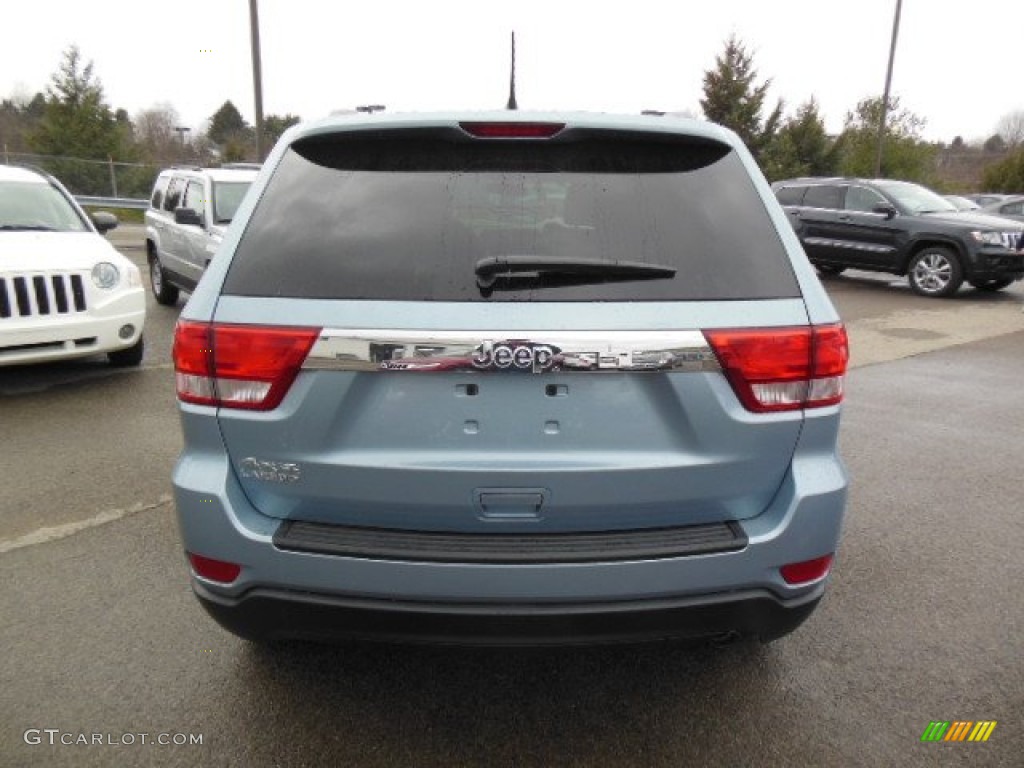 2013 Grand Cherokee Laredo 4x4 - Winter Chill Pearl / Black photo #7