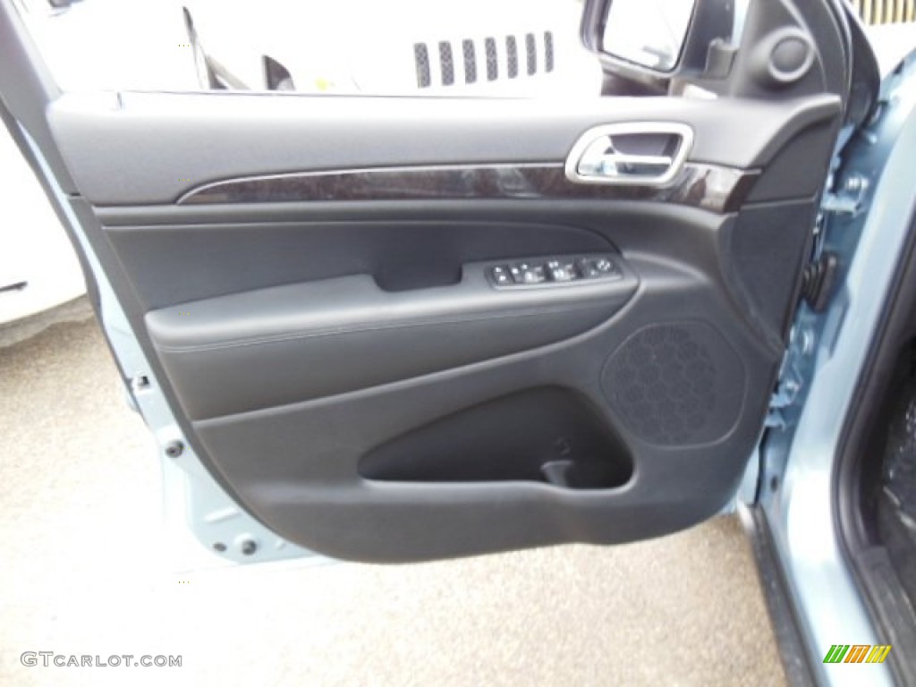 2013 Grand Cherokee Laredo 4x4 - Winter Chill Pearl / Black photo #12