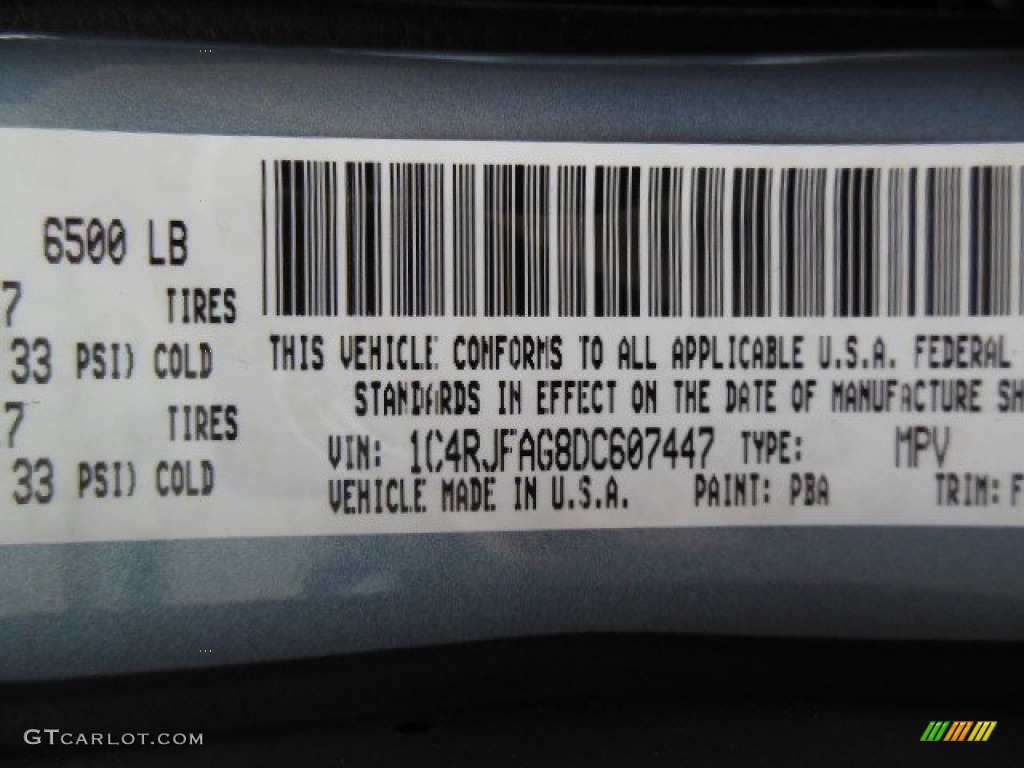 2013 Grand Cherokee Laredo 4x4 - Winter Chill Pearl / Black photo #20