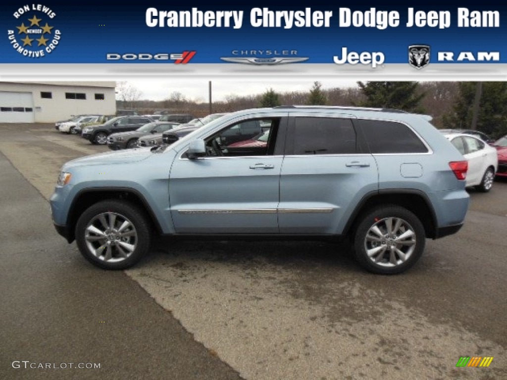 Winter Chill Pearl Jeep Grand Cherokee