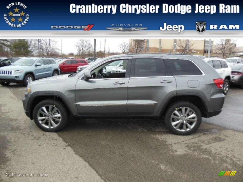 Mineral Gray Metallic Jeep Grand Cherokee