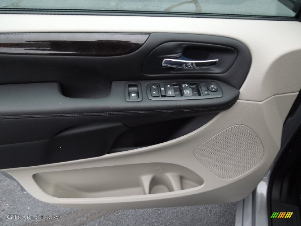 2013 Dodge Grand Caravan SXT Controls Photo #74025207