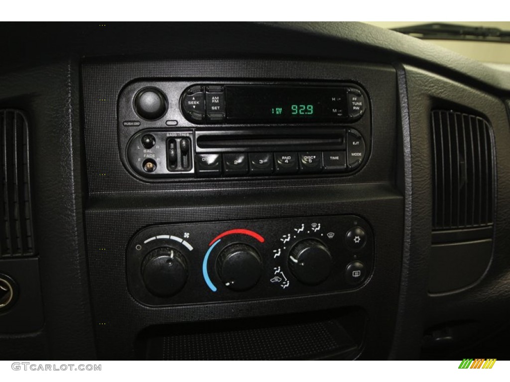 2004 Ram 1500 SLT Quad Cab - Bright Silver Metallic / Dark Slate Gray photo #20