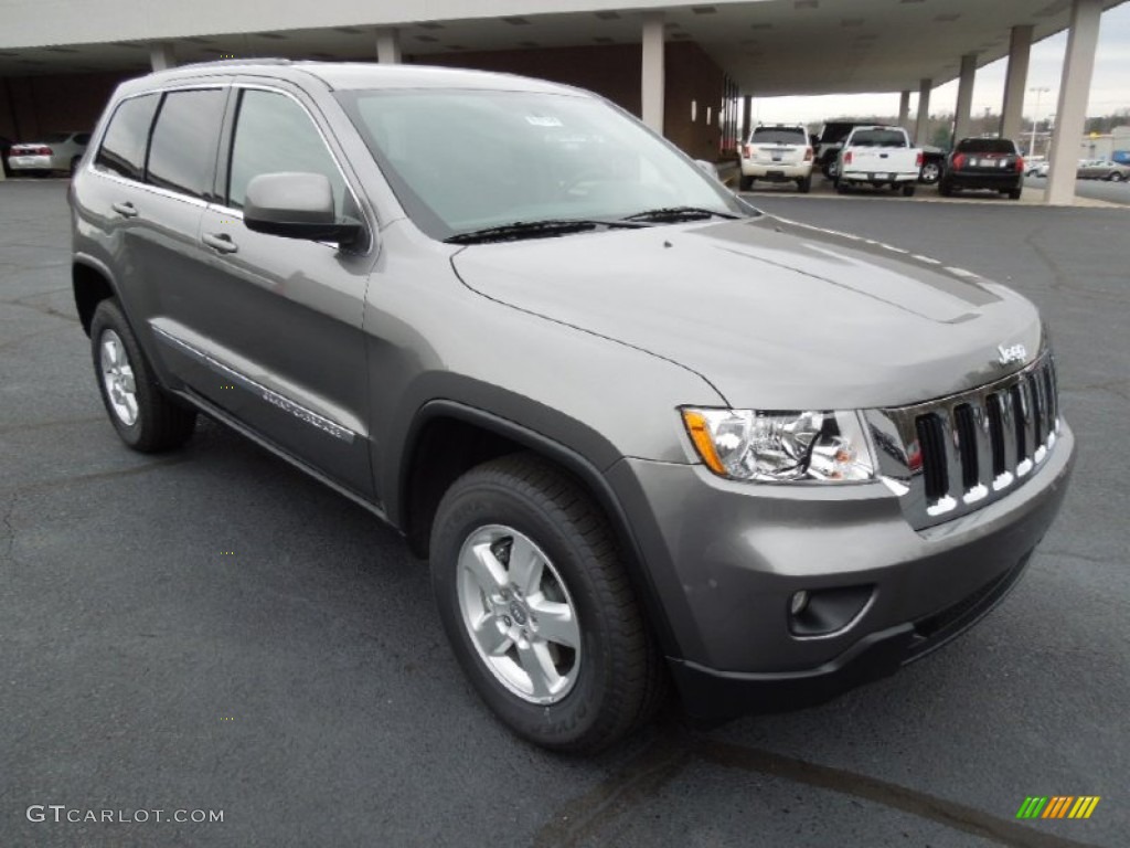 2013 Grand Cherokee Laredo - Mineral Gray Metallic / Black photo #1