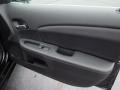 Black - 200 S Sedan Photo No. 22