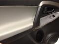 Super White - RAV4 I4 4WD Photo No. 9
