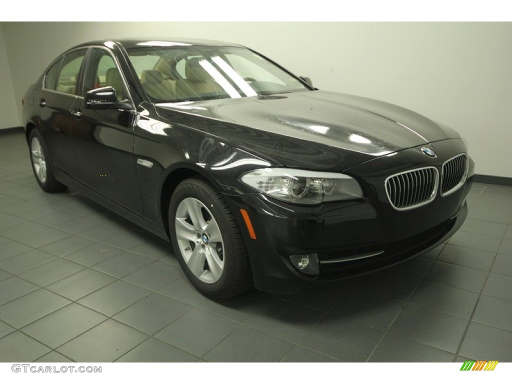 2013 5 Series 528i Sedan - Black Sapphire Metallic / Venetian Beige photo #1