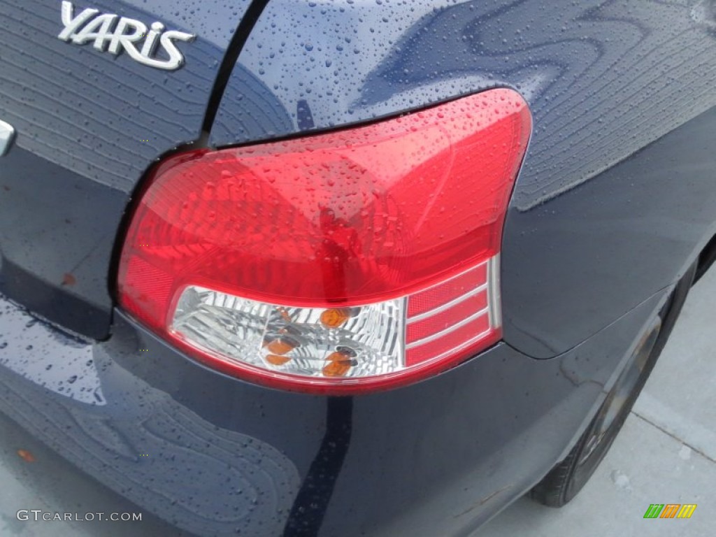 2007 Yaris Sedan - Nautical Blue Metallic / Bisque photo #17
