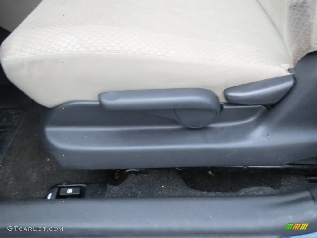 2007 Yaris Sedan - Nautical Blue Metallic / Bisque photo #36