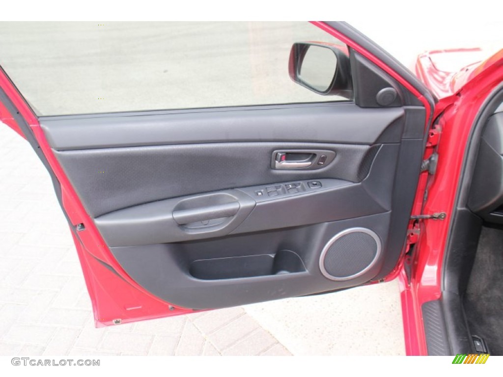 2006 Mazda MAZDA3 s Sedan Marks and Logos Photos
