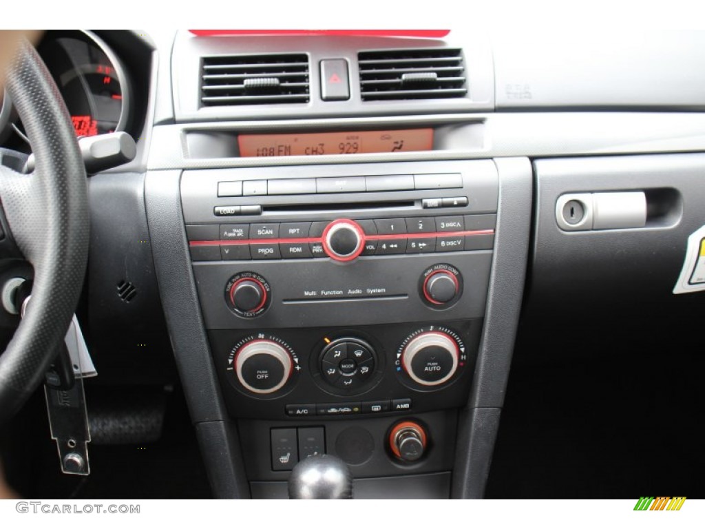 2006 Mazda MAZDA3 s Sedan Controls Photo #74034423