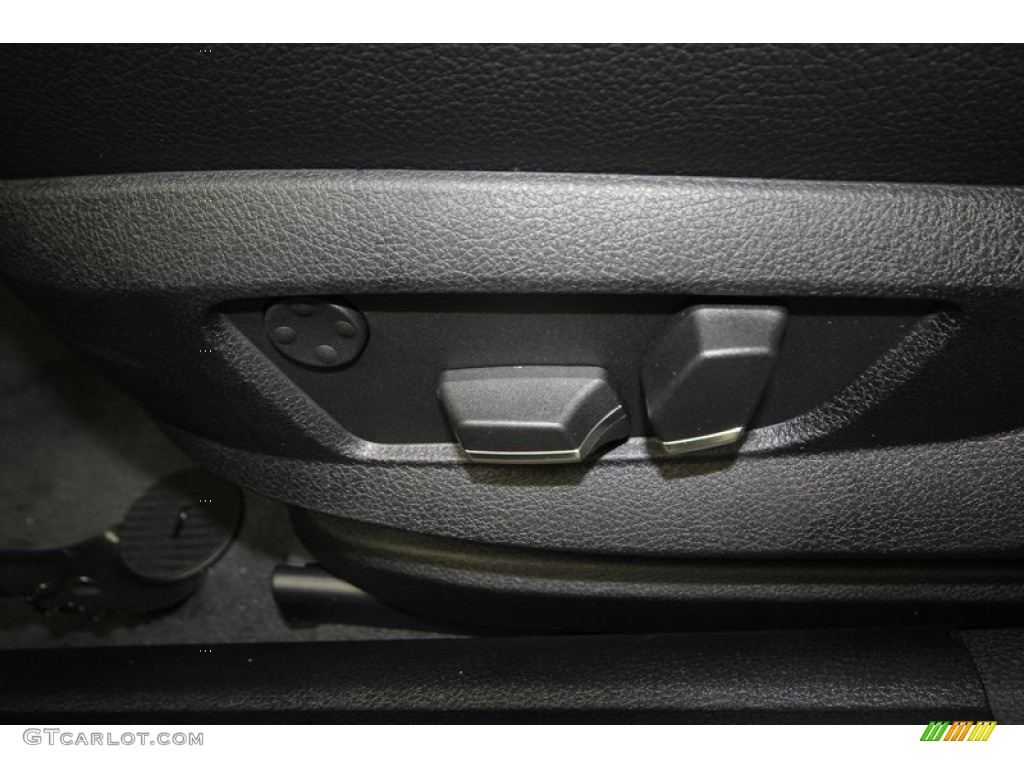 2013 BMW 5 Series ActiveHybrid 5 Controls Photo #74034549