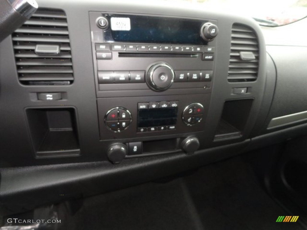 2013 Chevrolet Silverado 1500 Hybrid Crew Cab Controls Photos