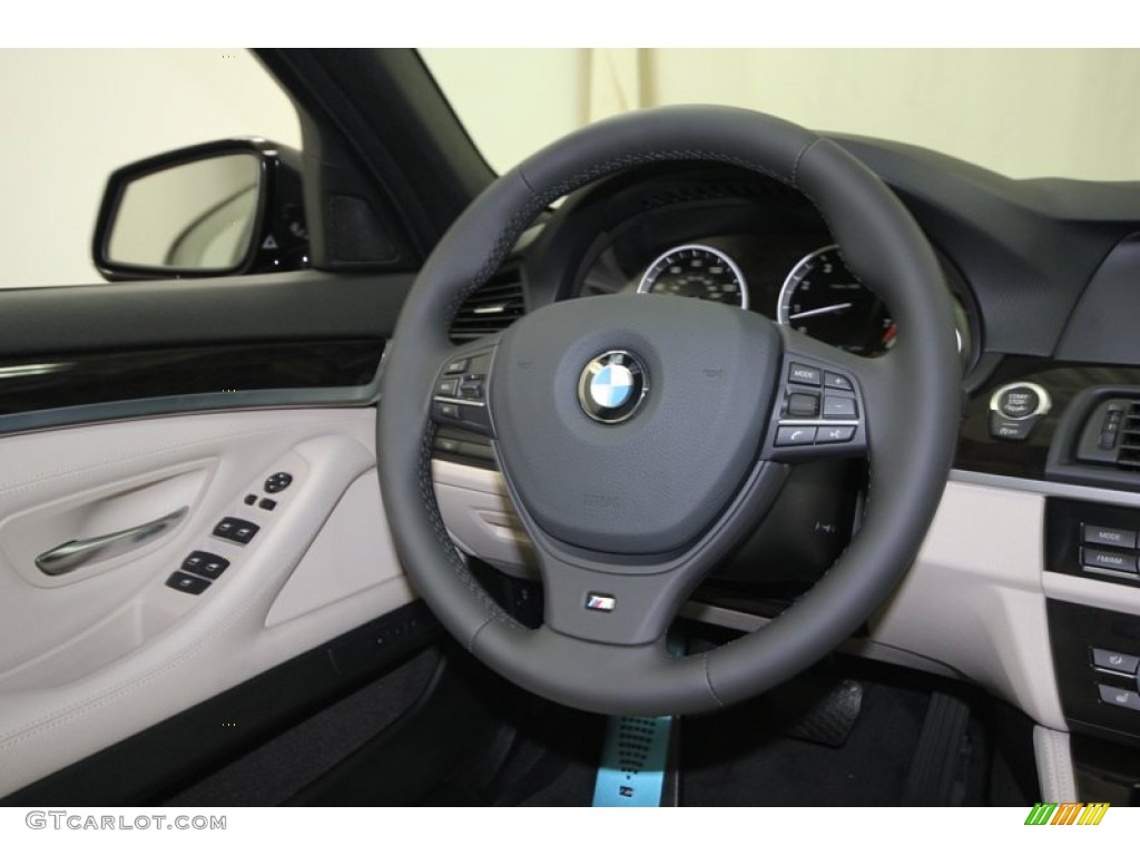 2013 BMW 5 Series 535i Sedan Oyster/Black Steering Wheel Photo #74035034