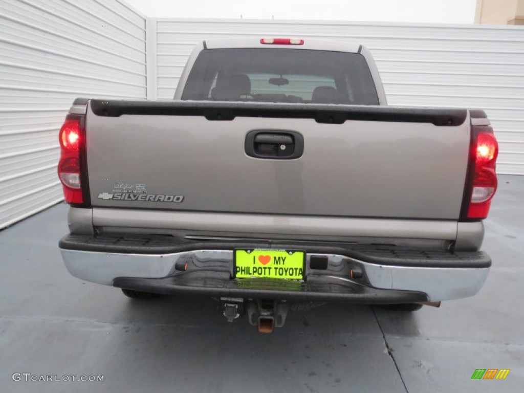 2006 Silverado 1500 LS Crew Cab 4x4 - Graystone Metallic / Dark Charcoal photo #4