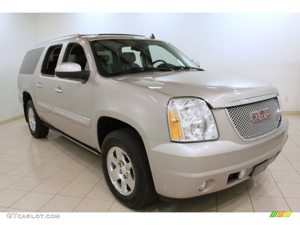 Silver Birch Metallic GMC Yukon