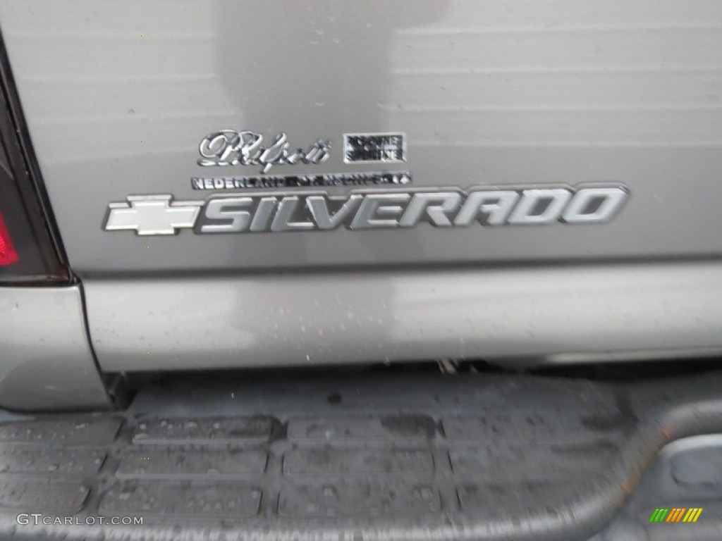 2006 Silverado 1500 LS Crew Cab 4x4 - Graystone Metallic / Dark Charcoal photo #18