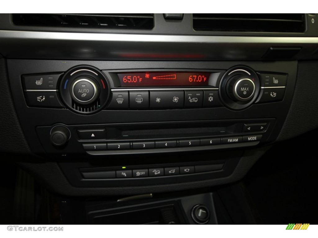 2013 BMW X5 xDrive 35i Premium Controls Photo #74035575
