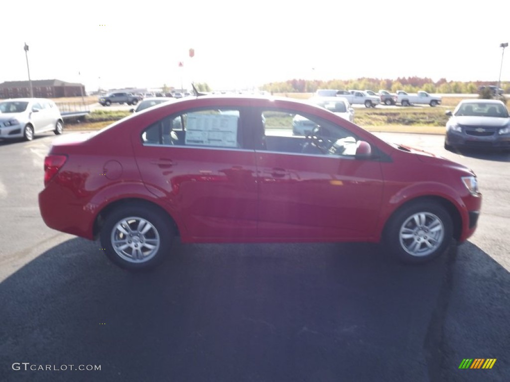 2013 Sonic LT Sedan - Victory Red / Dark Pewter/Dark Titanium photo #4