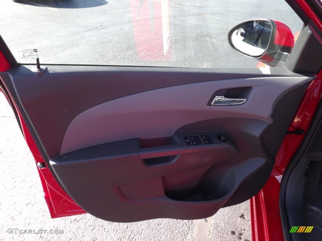 2013 Sonic LT Sedan - Victory Red / Dark Pewter/Dark Titanium photo #12