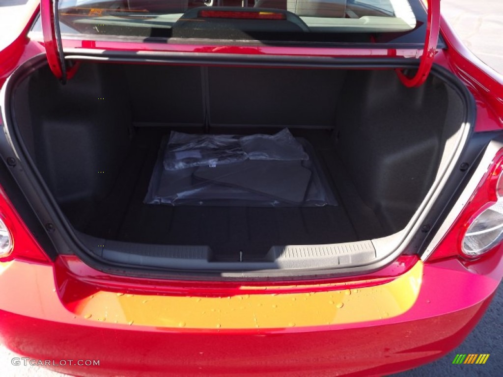 2013 Sonic LT Sedan - Victory Red / Dark Pewter/Dark Titanium photo #16