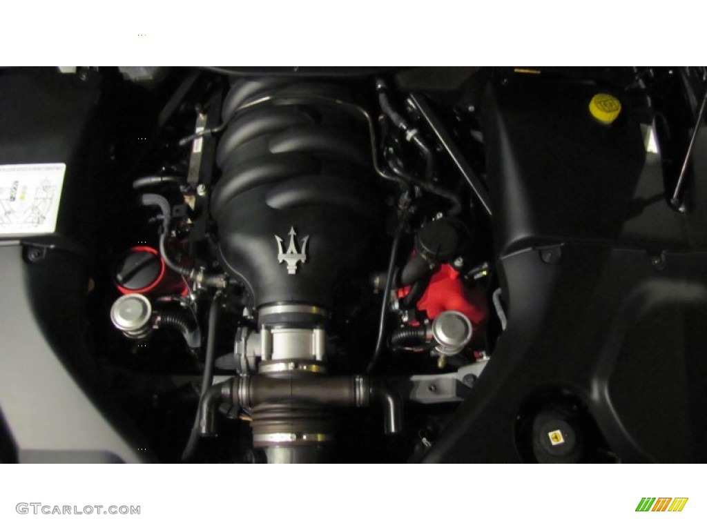 2011 Maserati GranTurismo Convertible GranCabrio Engine Photos