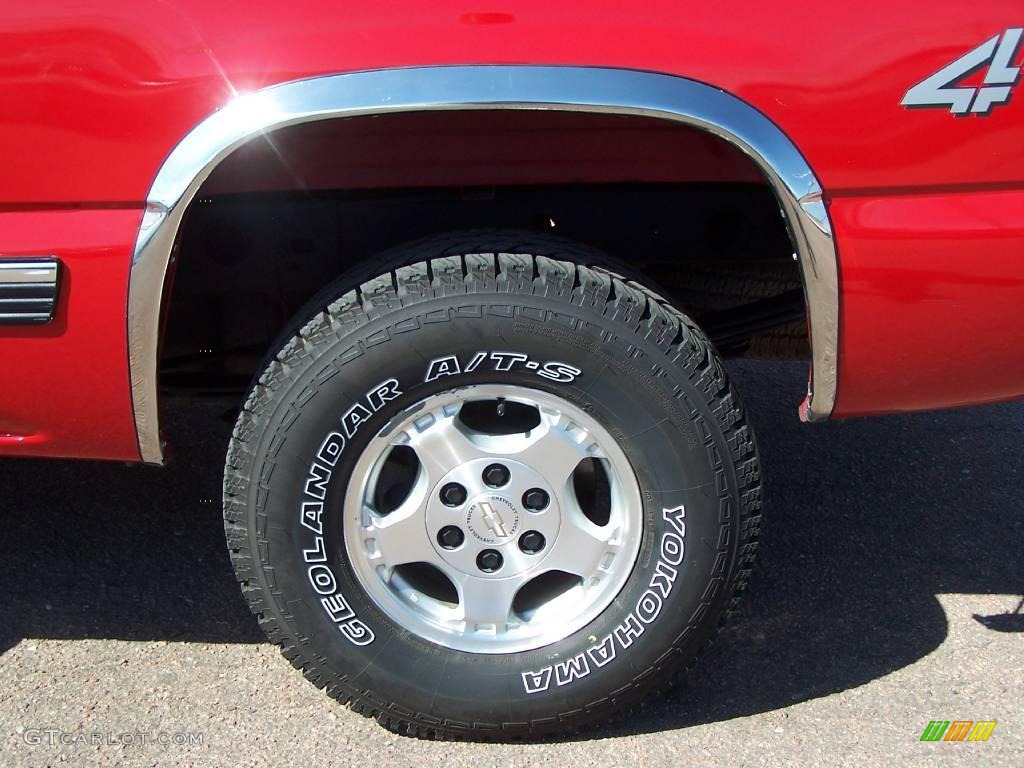 2001 Silverado 1500 LS Extended Cab 4x4 - Victory Red / Graphite photo #21