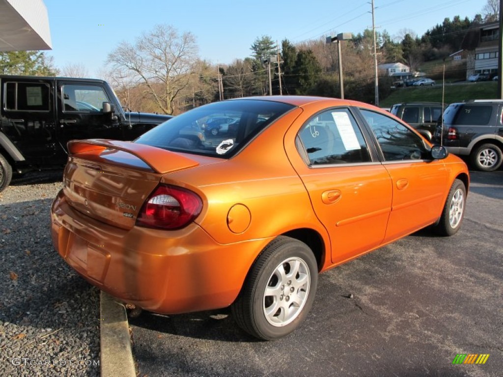 Orange Blast Pearlcoat 2005 Dodge Neon SXT Exterior Photo #74045240