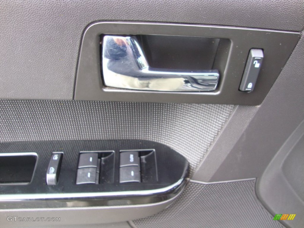 2011 Escape Limited V6 - Tuxedo Black Metallic / Charcoal Black photo #10