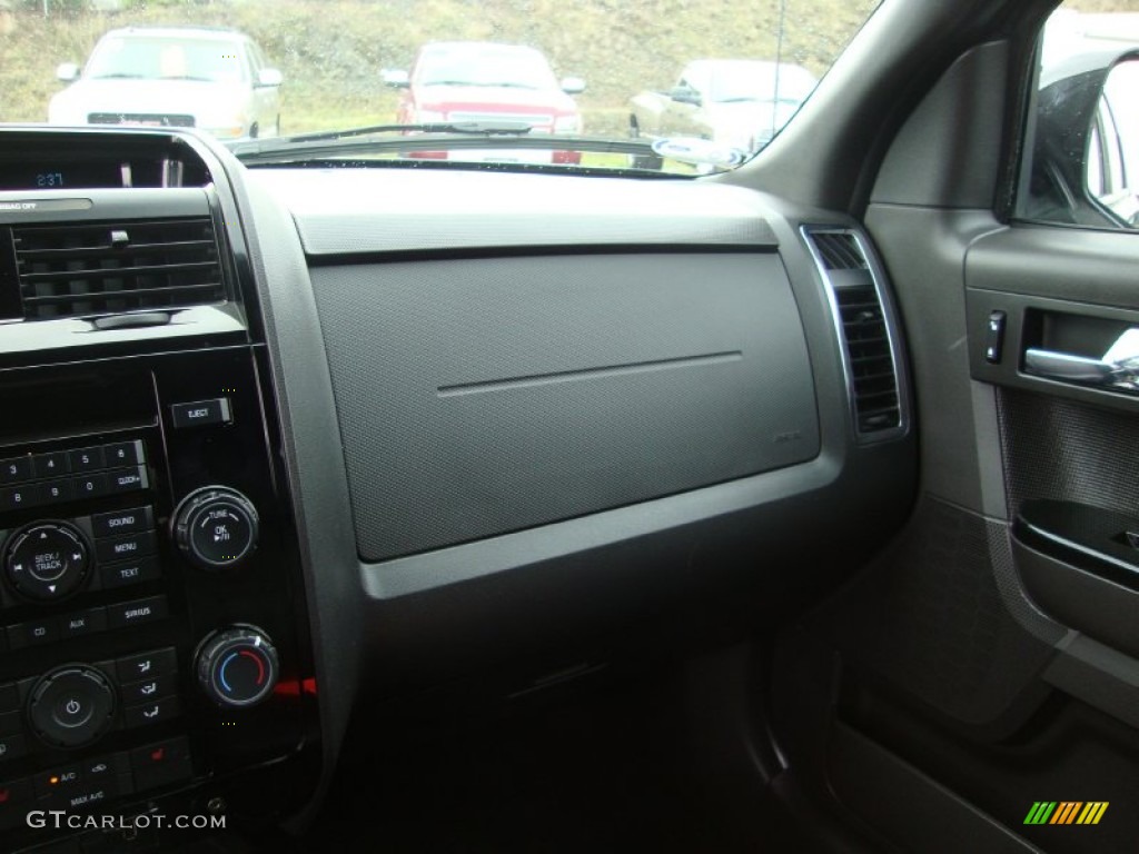 2011 Escape Limited V6 - Tuxedo Black Metallic / Charcoal Black photo #14