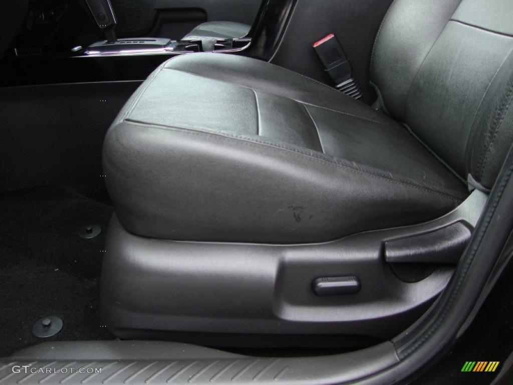 2011 Escape Limited V6 - Tuxedo Black Metallic / Charcoal Black photo #19