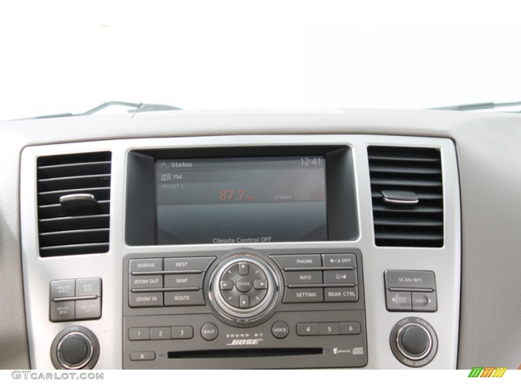 2010 Infiniti QX 56 4WD Controls Photo #74048315