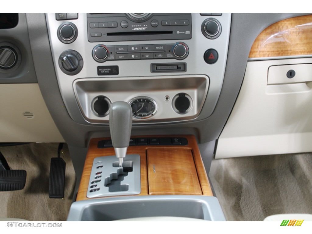 2010 Infiniti QX 56 4WD Controls Photo #74048342