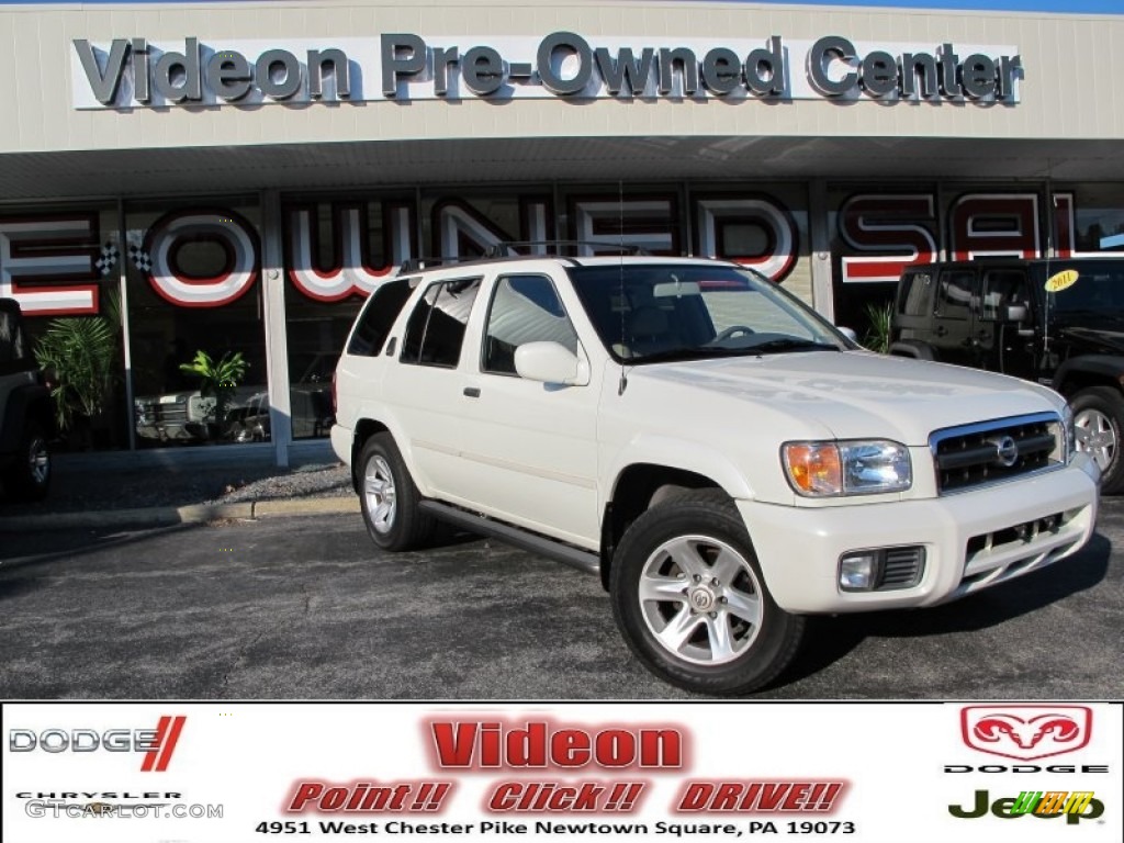 2002 Pathfinder LE 4x4 - Glacier White Pearl / Beige photo #1