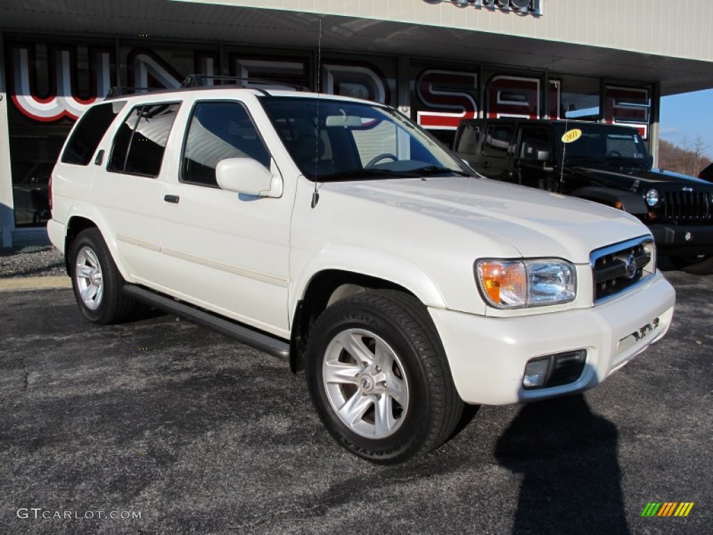 2002 Pathfinder LE 4x4 - Glacier White Pearl / Beige photo #4