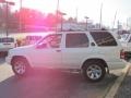 Glacier White Pearl - Pathfinder LE 4x4 Photo No. 9