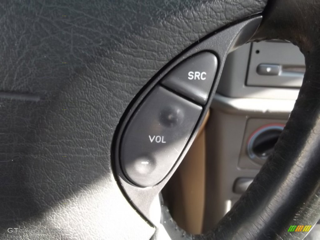 2000 Saab 9-3 Convertible Controls Photo #74050457