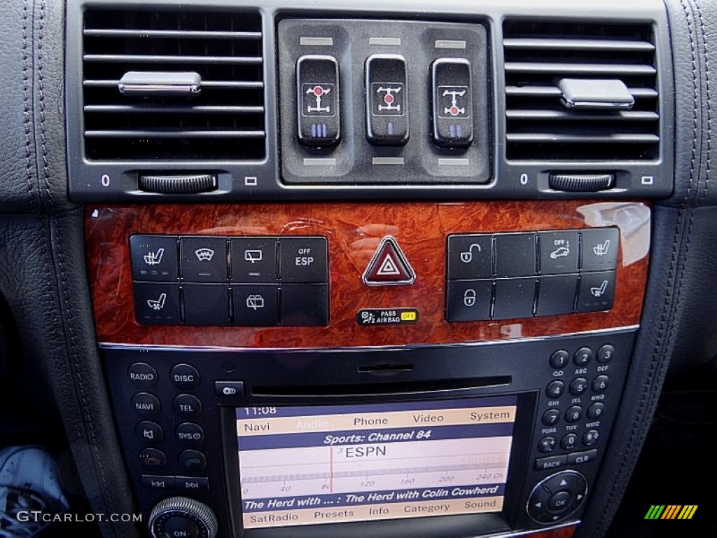 2010 Mercedes-Benz G 55 AMG Controls Photo #74051072